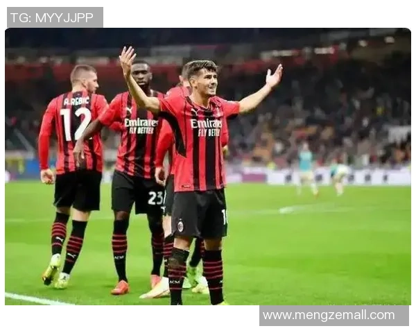 德甲激战:那不勒斯险胜AC米兰神扑引发争议判罚全场沸腾